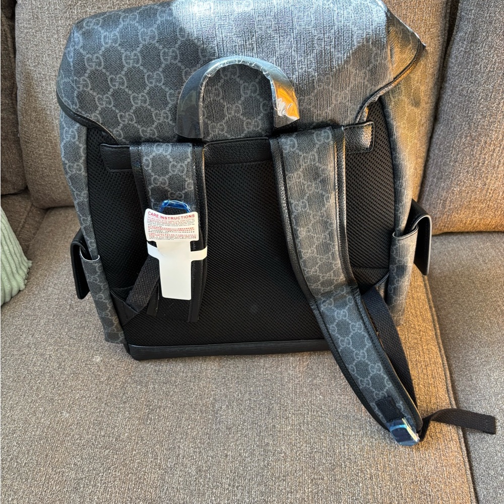 Gucci leather backpack GG initials - Picture 3 of 5